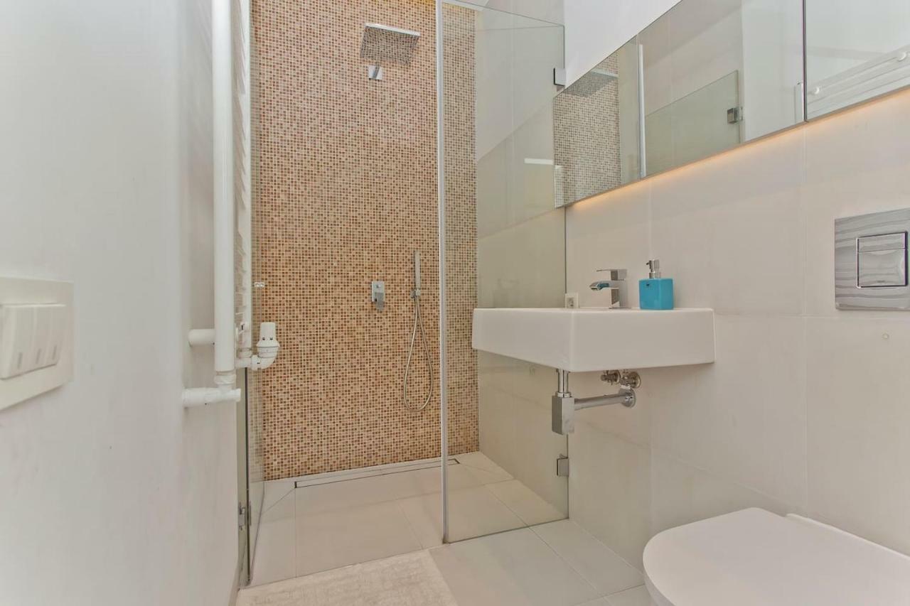 Luxury And Comfortable- Golden Apartments- Royal Street 华沙 外观 照片